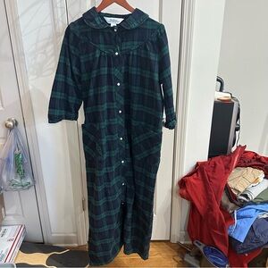 Women’s VERMONT COUNTRY STORE Plaid Flannel Nightshirt Nightgown Pockets Sz M